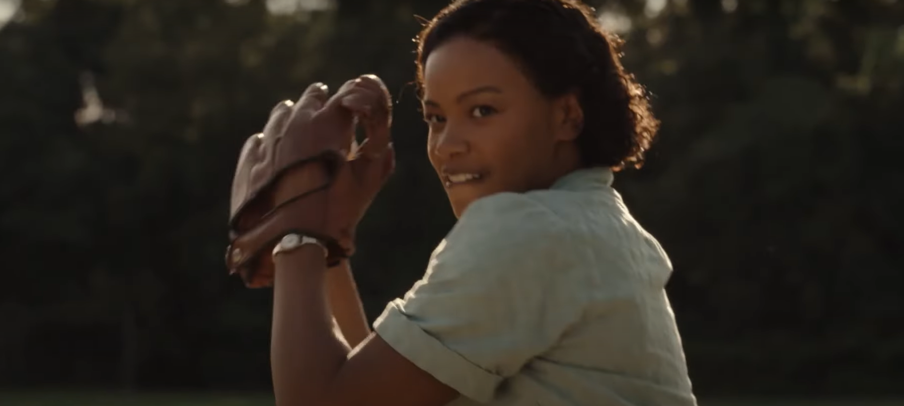 A League of Their Own' TV Show Trailer: Abbi Jacobson Plays Baseball –  IndieWire